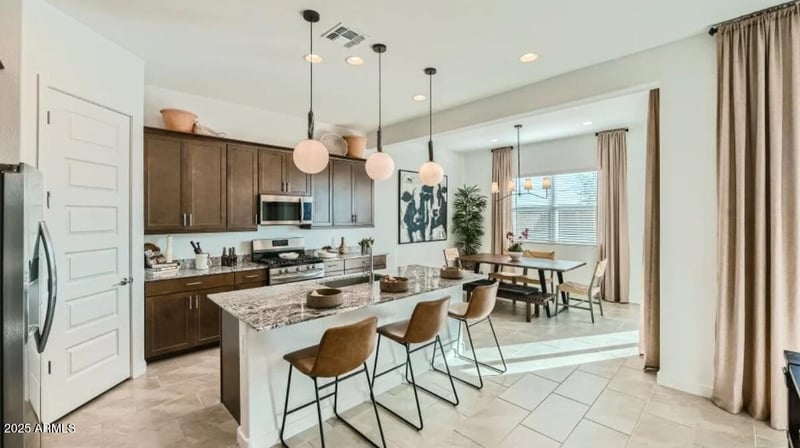 3220 Craftsman Ln, San Tan Valley, AZ 85140