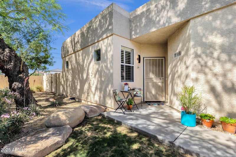 3221 37th St #10, Phoenix, AZ 85018