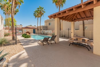 3221 37th St #26, Phoenix, AZ 85018