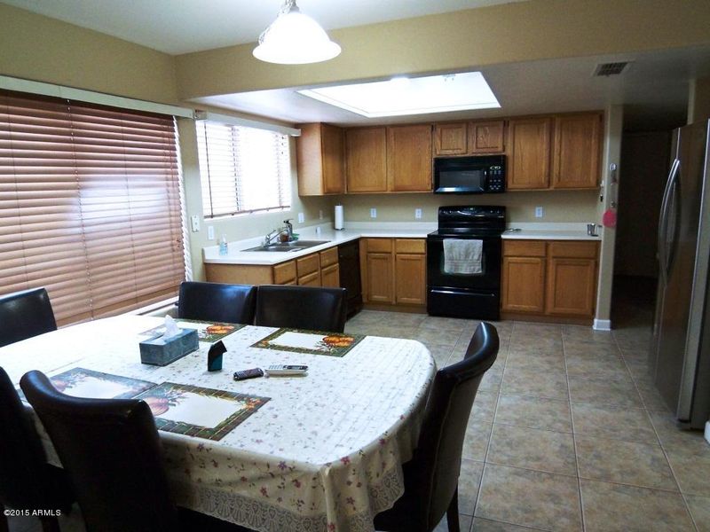 3221 E Cortez St, Phoenix, AZ 85028
