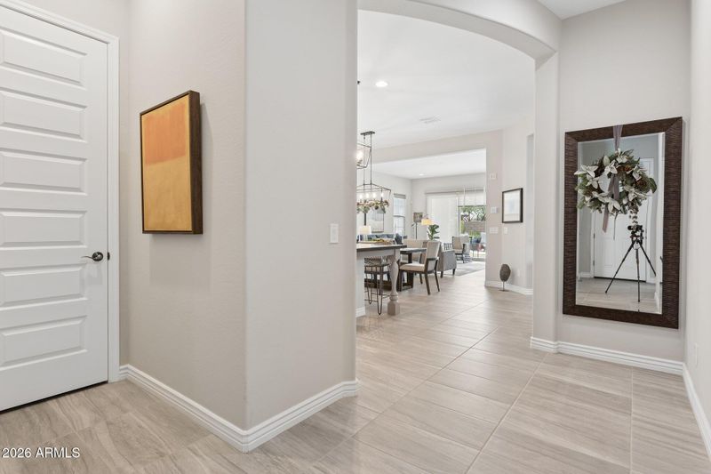 3221 E Los Gatos Dr, Phoenix, AZ 85050