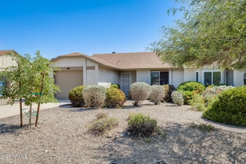 3221 Mohawk Ln, Phoenix, AZ 85027