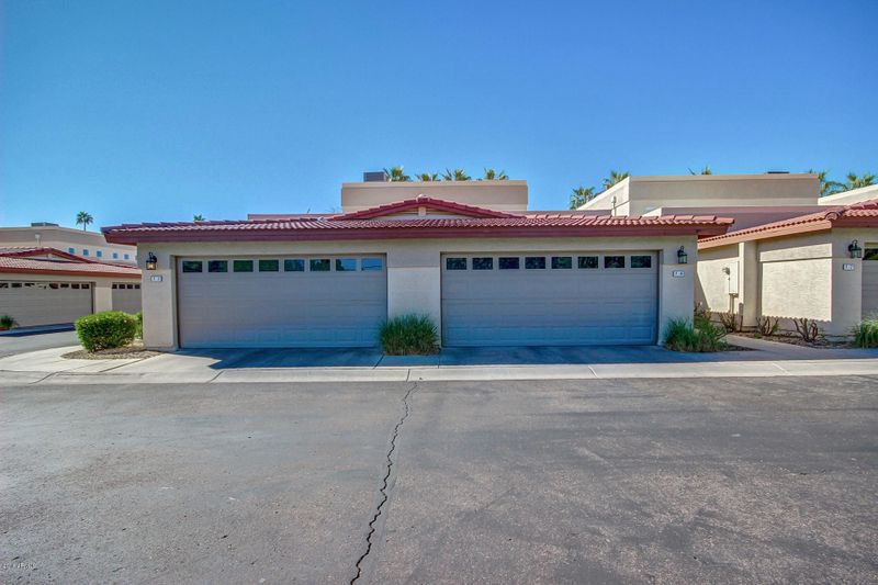 3221 N 37th St #16, Phoenix, AZ 85018
