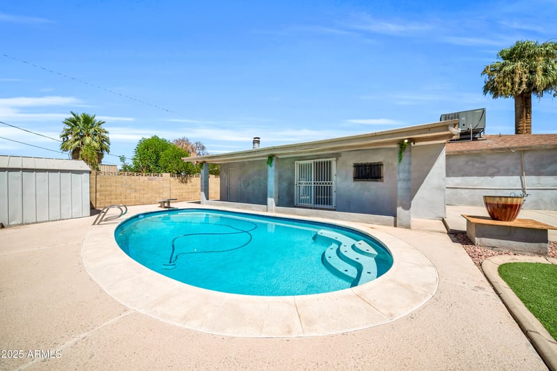 3221 Sells Dr, Phoenix, AZ 85017