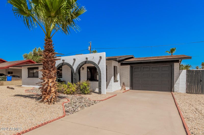 3222 E Pershing Ave, Phoenix, AZ 85032