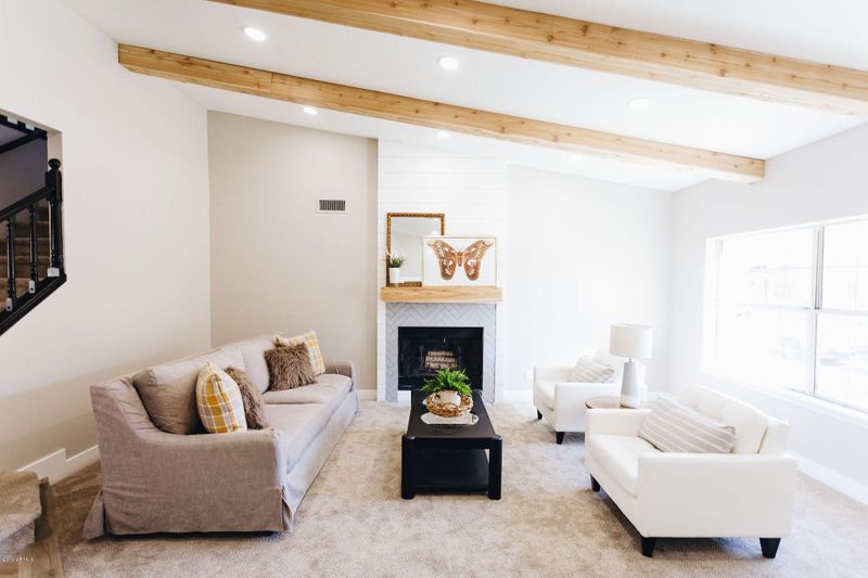 3222 E Rock Wren Rd, Phoenix, AZ 85044