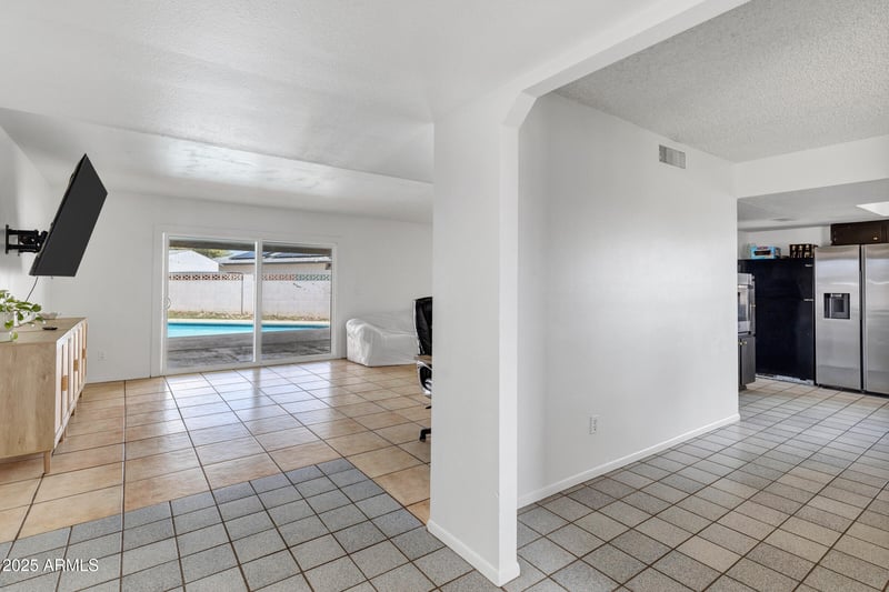 3222 Hearn Rd, Phoenix, AZ 85053