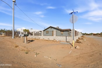 32225 Center St, Wittmann, AZ 85361