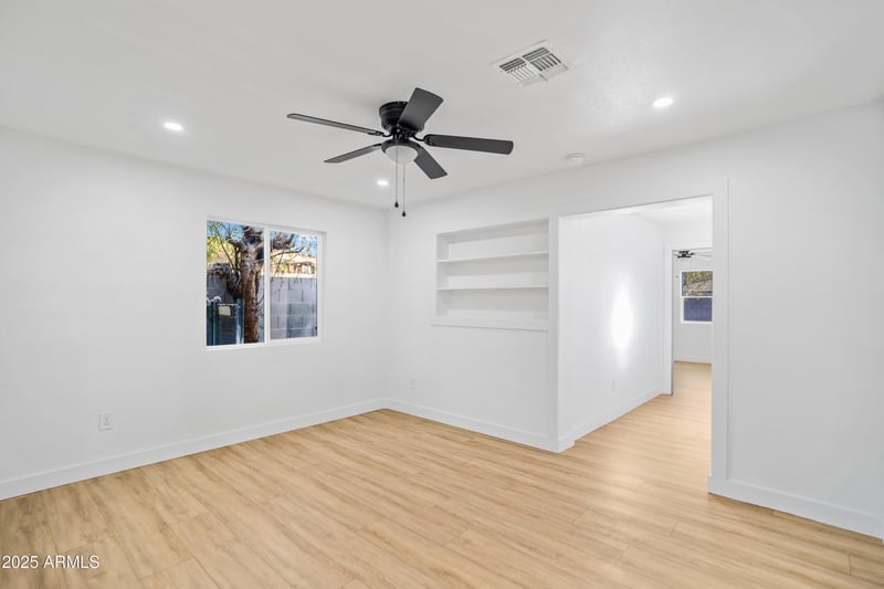 3223 Camelback Rd, Phoenix, AZ 85017