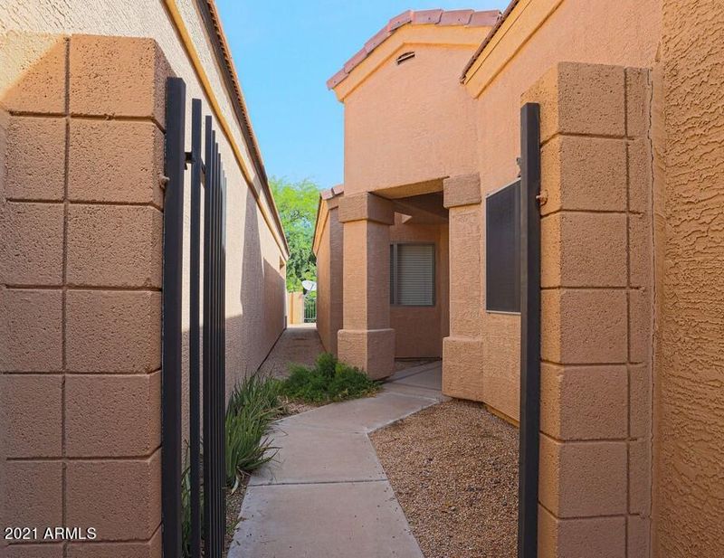 3224 E Fremont Rd, Phoenix, AZ 85042
