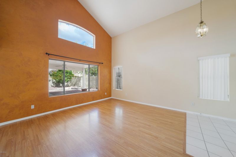 3224 E Sierra St E, Phoenix, AZ 85028
