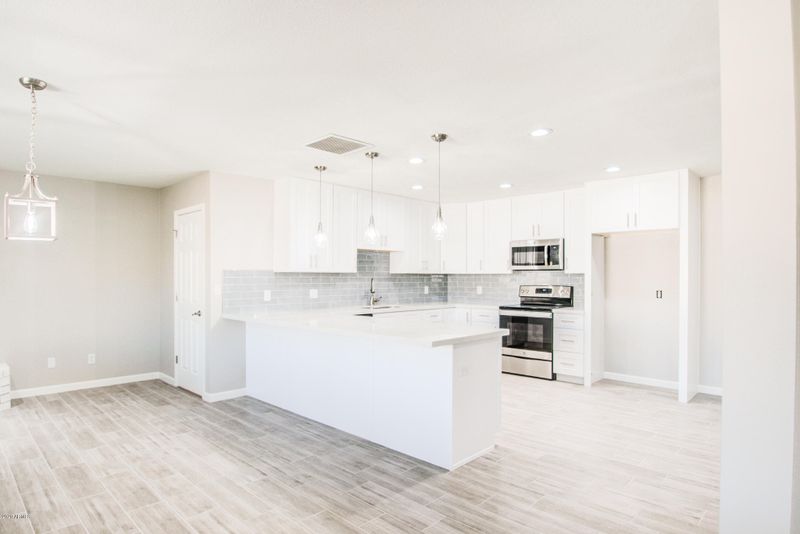 3224 N Central Dr, Chandler, AZ 85224