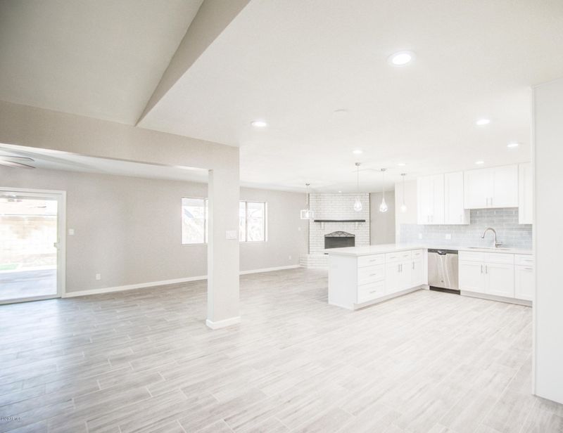 3224 N Central Dr, Chandler, AZ 85224