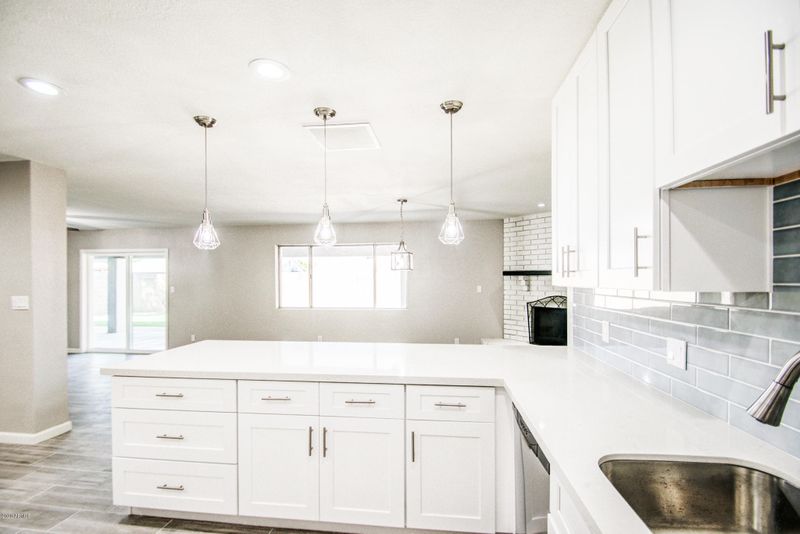 3224 N Central Dr, Chandler, AZ 85224