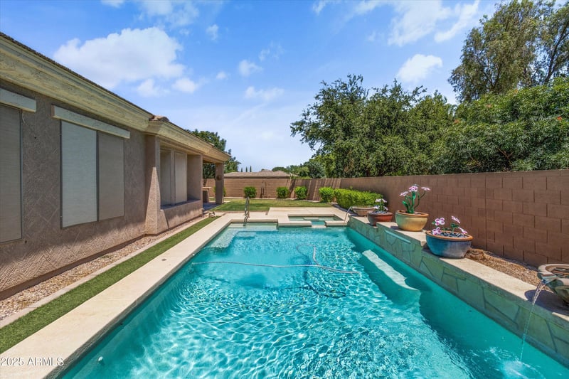 3225 Cardinal Ct, Chandler, AZ 85286