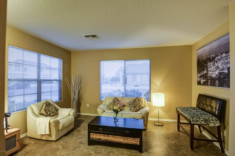 3225 W Pleasant Ln, Phoenix, AZ 85041