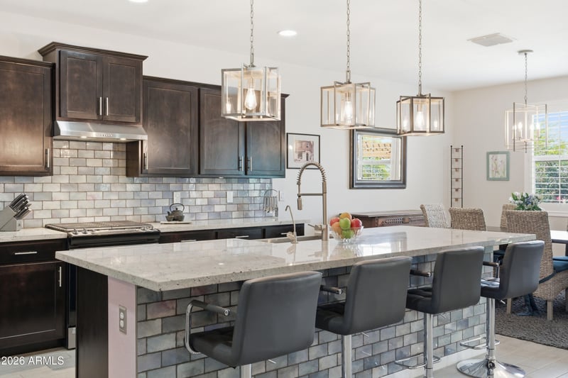 3226 Luna Dr, San Tan Valley, AZ 85143
