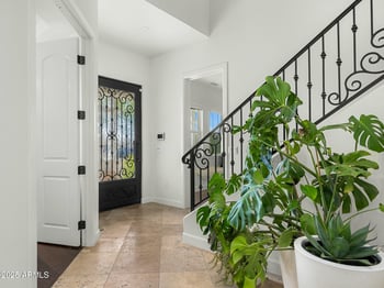 3226 E Sells Dr, Phoenix, AZ 85018