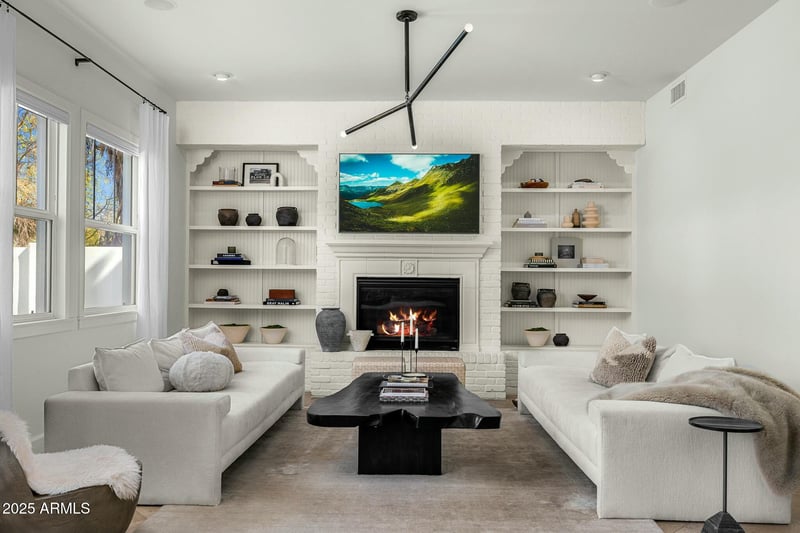 3226 E Sells Dr, Phoenix, AZ 85018