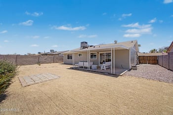 3226 Michelle Dr, Phoenix, AZ 85053
