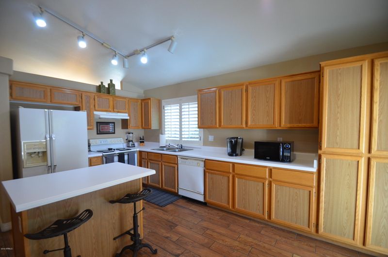 3227 E Escuda Rd, Phoenix, AZ 85050