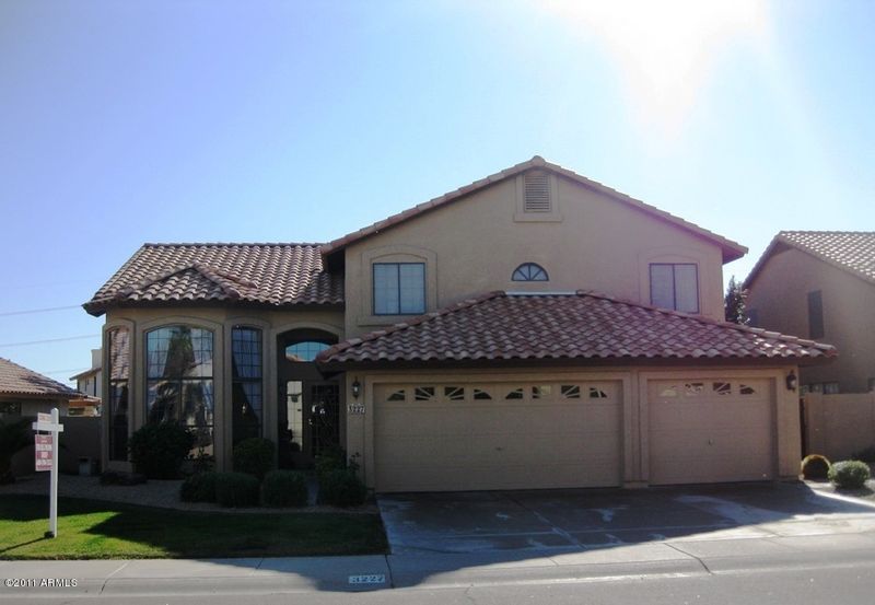 3227 E Redwood Ln, Phoenix, AZ 85048