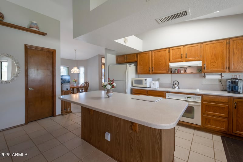 3227 Kristal Way, Phoenix, AZ 85027
