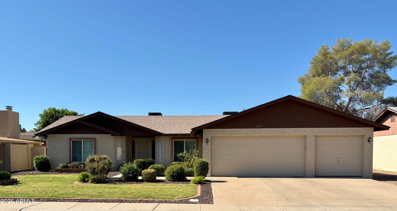 3227 Kristal Way, Phoenix, AZ 85027