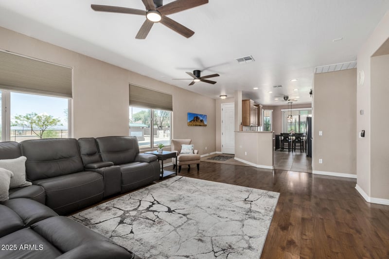32270 Echo Canyon Rd, San Tan Valley, AZ 85143