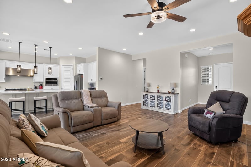 3228 Saddletree Way, San Tan Valley, AZ 85140