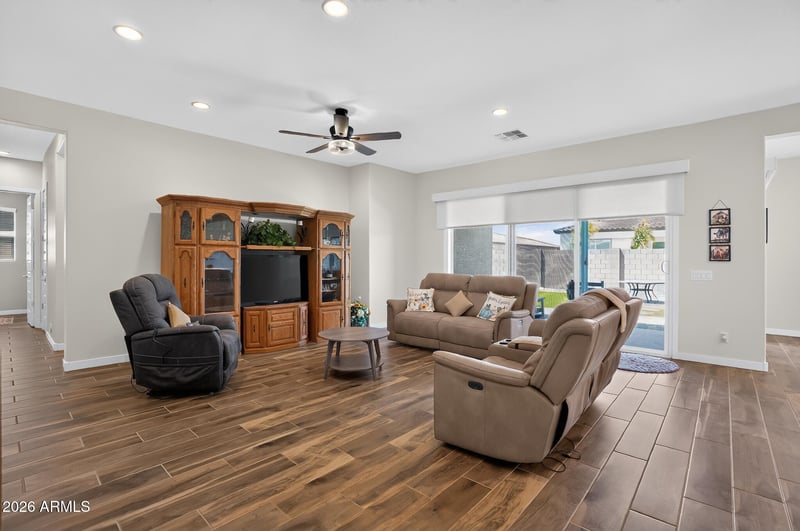 3228 Saddletree Way, San Tan Valley, AZ 85140