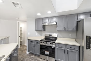 3228 Glendale Ave #161, Phoenix, AZ 85051
