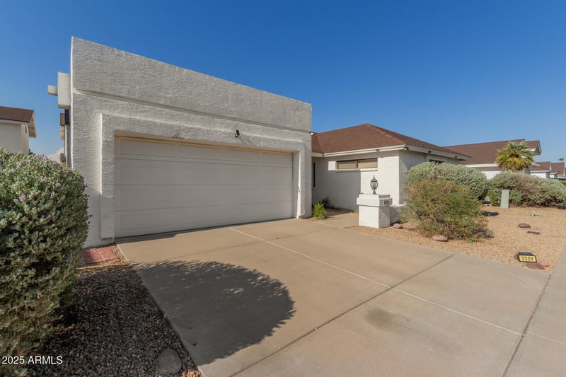 3228 Taro Ln, Phoenix, AZ 85050