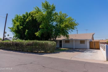 3229 College Dr, Phoenix, AZ 85017