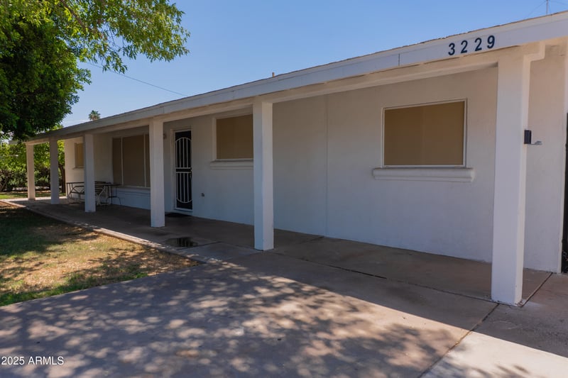 3229 College Dr, Phoenix, AZ 85017