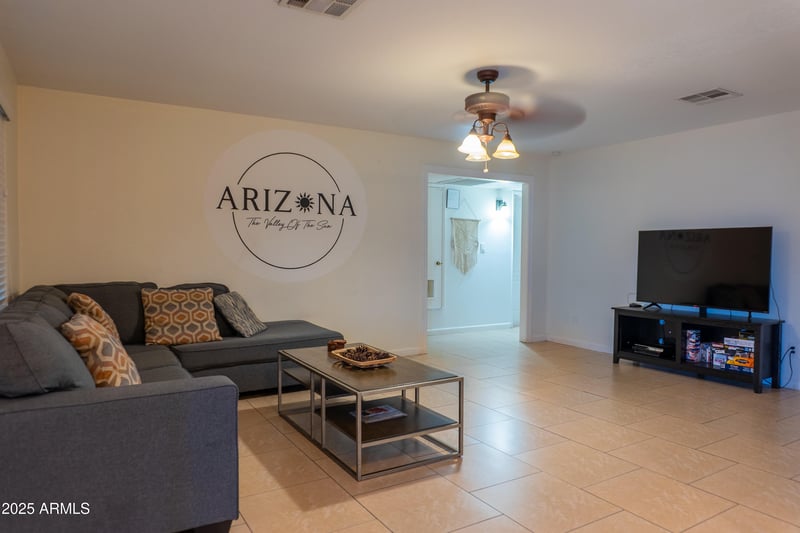 3229 College Dr, Phoenix, AZ 85017