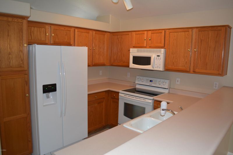 3229 E Oraibi Dr, Phoenix, AZ 85050