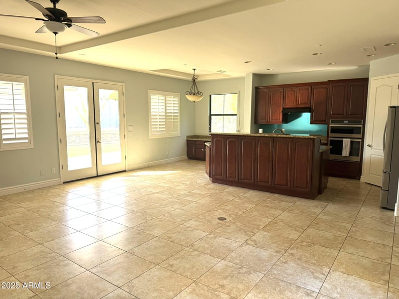 3229 Mountain Village Cir, Phoenix, AZ 85042