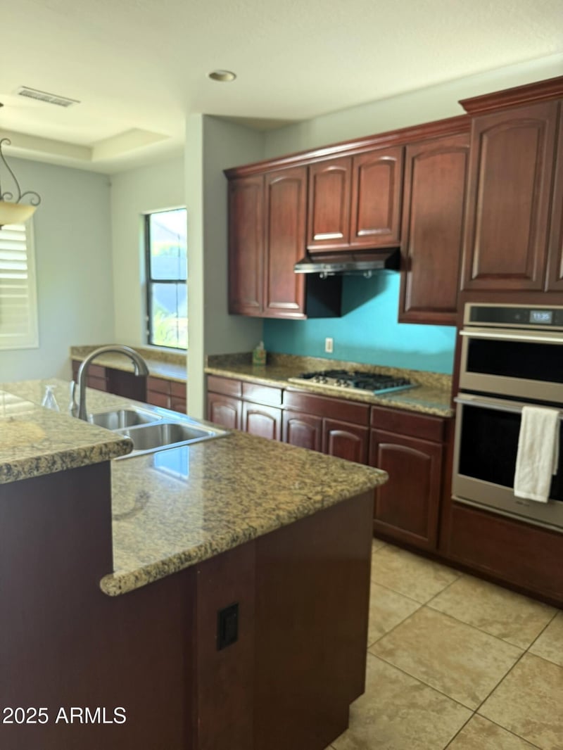 3229 Mountain Village Cir, Phoenix, AZ 85042