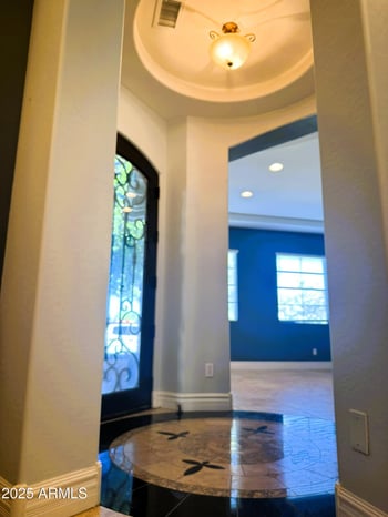 3229 Mountain Village Cir, Phoenix, AZ 85042
