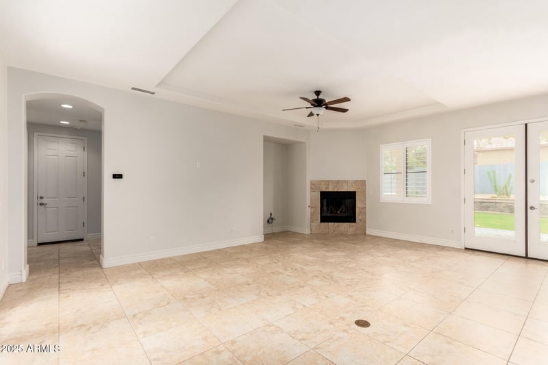 3229 Mountain Village Cir, Phoenix, AZ 85042