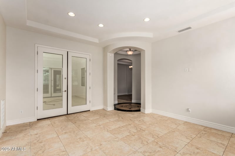3229 Mountain Village Cir, Phoenix, AZ 85042
