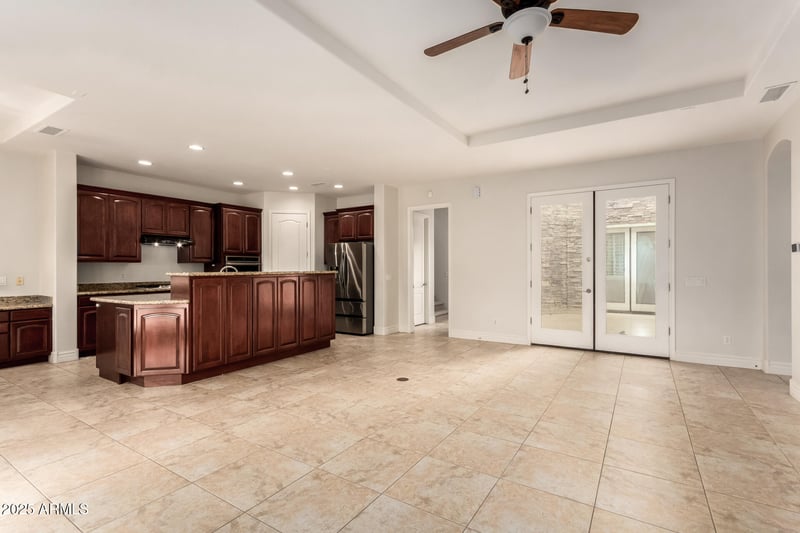3229 Mountain Village Cir, Phoenix, AZ 85042