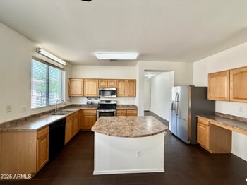 3229 Pleasant Ln, Phoenix, AZ 85041