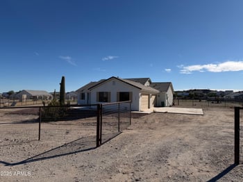 3229 Silverdale Rd, San Tan Valley, AZ 85144