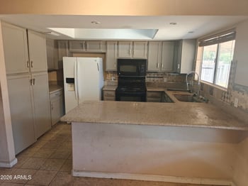 323 Moore Ave, Gilbert, AZ 85234