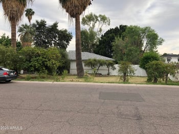 323 Rose Ln, Phoenix, AZ 85012