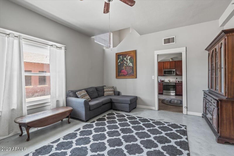 323 E Willetta St, Phoenix, AZ 85004