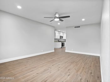 323 Hunt Dr, Mesa, AZ 85203