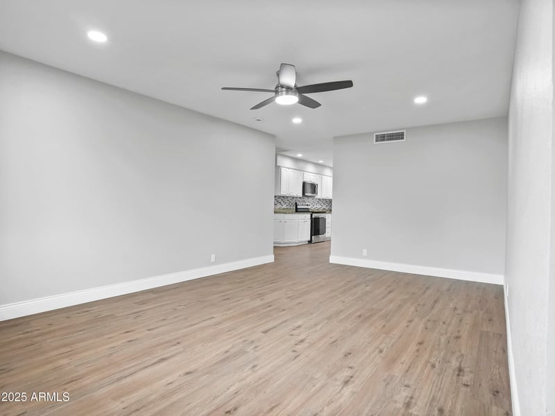 323 Hunt Dr, Mesa, AZ 85203